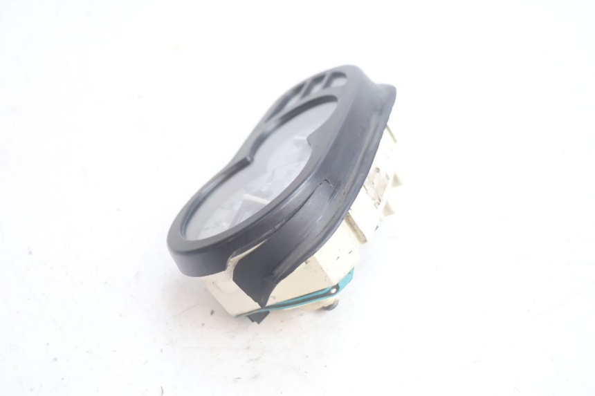 photo de TACHOMETER PEUGEOT TREKKER 50 (1995 - 2004) - Details der Befestigungspunkte