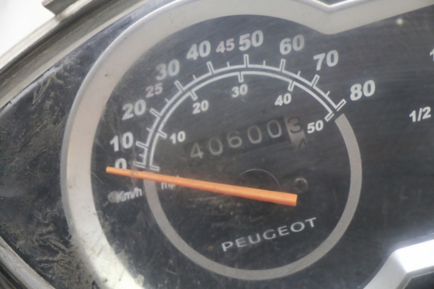 photo de TACHOMETER  PEUGEOT TWEET 4T 50 (2014 - 2019) - Zoom auf Gebrauchszustand