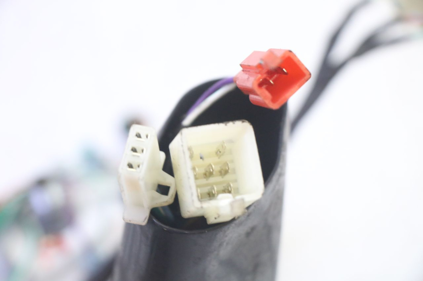 photo de TACHOMETER  PEUGEOT TWEET PRO EFI 4T 50 (2021 - 2022) - Hochauflösende Nahaufnahme