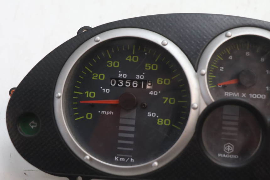 photo de TACHOMETER  PIAGGIO TYPHOON 50 (2000 - 2009) - Detailansicht des Bauteils