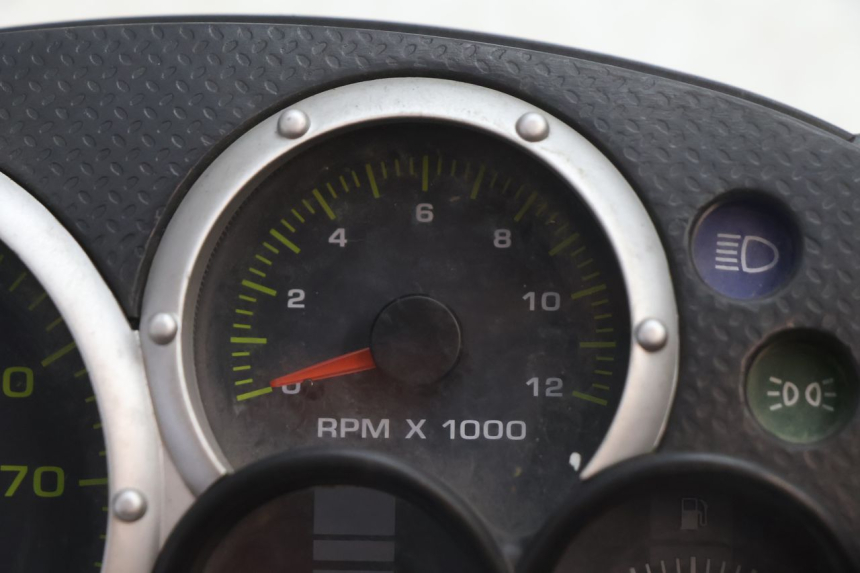 photo de TACHOMETER  PIAGGIO TYPHOON 50 (2000 - 2009) - Zoom auf Gebrauchszustand