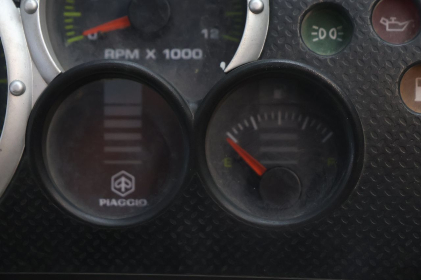 photo de TACHOMETER  PIAGGIO TYPHOON 50 (2000 - 2009) - Alternative Perspektive