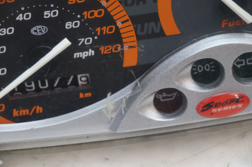 photo de TACHOMETER  PIAGGIO TYPHOON 50 (2000 - 2009) - Zoom auf Gebrauchszustand
