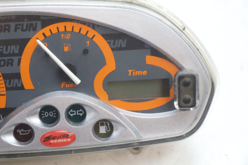 photo de TACHOMETER  PIAGGIO TYPHOON 50 (2000 - 2009) - Alternative Perspektive
