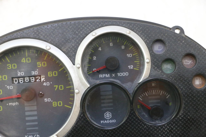 photo de TACHOMETER  PIAGGIO TYPHOON 50 (2000 - 2009) - Zoom auf Komponenten