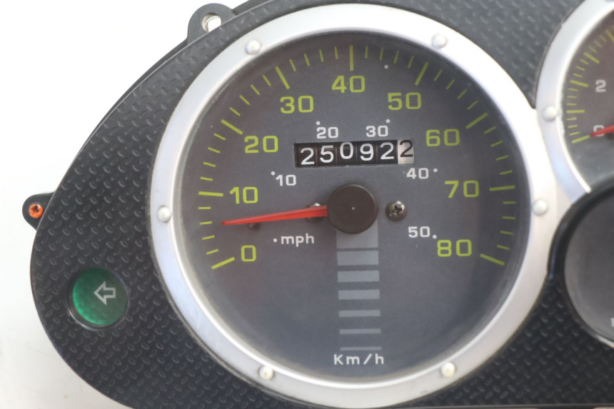 photo de TACHOMETER  PIAGGIO TYPHOON 50 (2000 - 2009) - Detailansicht des Bauteils