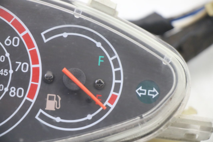 photo de TACHOMETER PEUGEOT V-CLIC VCLIC 50 (2007 - 2013) - Technische Nahaufnahme