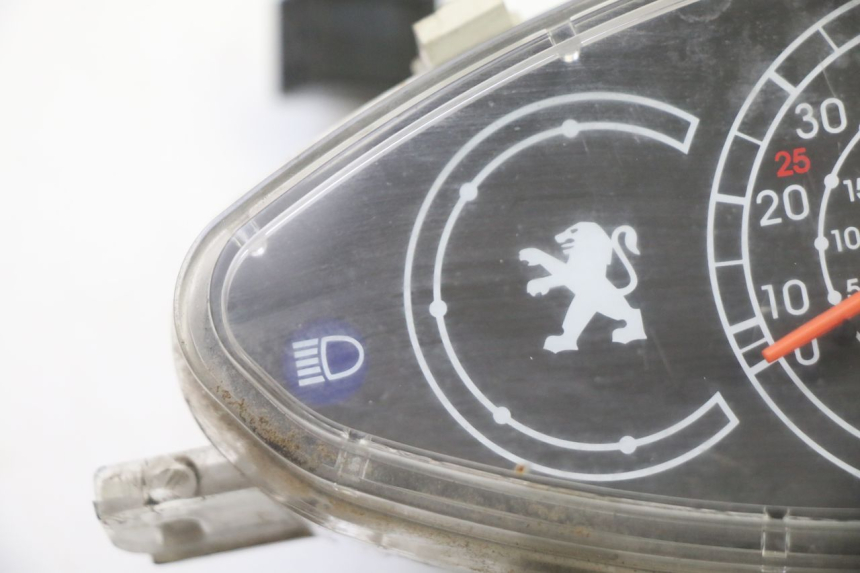 photo de TACHOMETER PEUGEOT V-CLIC VCLIC 50 (2007 - 2013) - Zoom auf Gebrauchszustand