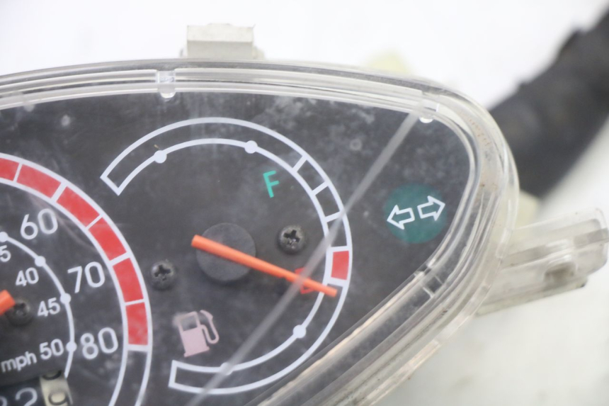 photo de TACHOMETER PEUGEOT V-CLIC VCLIC 50 (2007 - 2013) - Technische Nahaufnahme