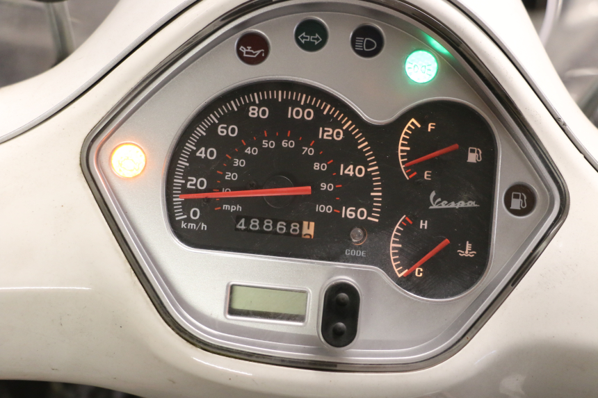 photo de TACHOMETER  PIAGGIO VESPA GTS SUPER IE 125 (2009 - 2016) - Zoom auf Gebrauchszustand