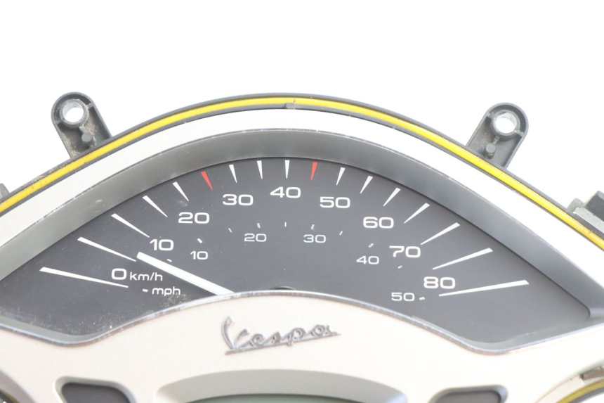 photo de TACHOMETER  PIAGGIO VESPA PRIMAVERA 2T 50 (2013 - 2018) - Detailansicht des Bauteils