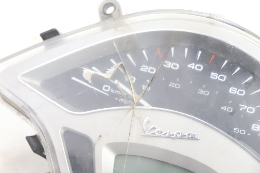 photo de TACHOMETER  PIAGGIO VESPA PRIMAVERA 2T 50 (2013 - 2018) - Details der Befestigungspunkte
