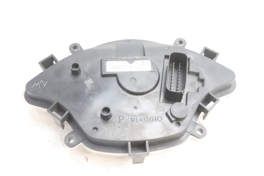 photo de TACHOMETER  PIAGGIO VESPA PRIMAVERA 2T 50 (2013 - 2018) - Oberflächenzustand und Material
