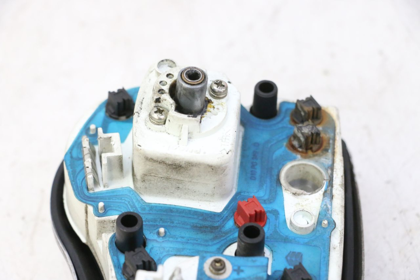 photo de TACHOMETER PIAGGIO VESPA S 2T 50 (2007 - 2014) - Oberflächenzustand und Material