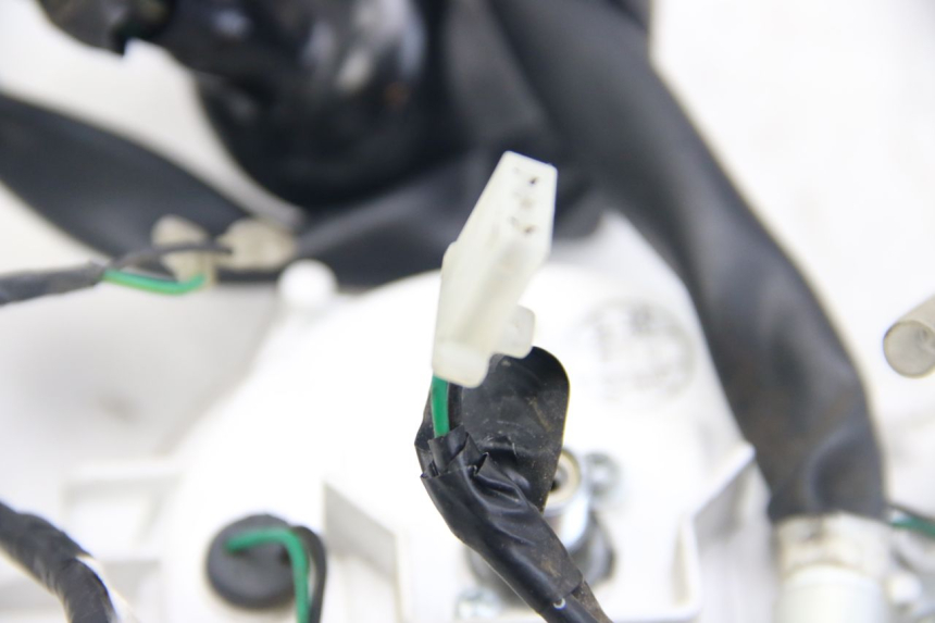 photo de TACHOMETER HONDA VISION NSC R 50 (2013 - 2015) - Details der Befestigungspunkte