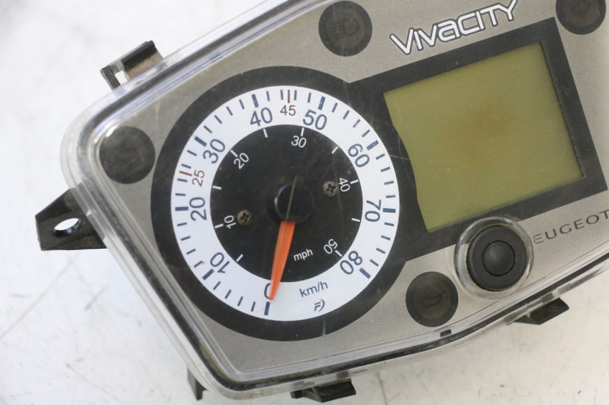 photo de TACHOMETER  PEUGEOT VIVACITY NEW 2T 50 (2008 - 2017) - Fokus auf die Struktur