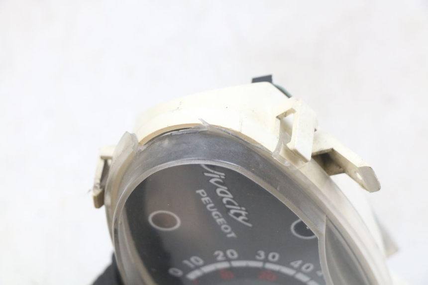 photo de TACHOMETER PEUGEOT VIVACITY 50 (2004 - 2009) - Zoom auf Gebrauchszustand