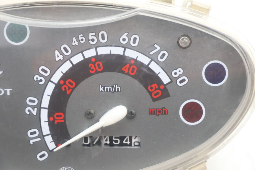 photo de TACHOMETER PEUGEOT VIVACITY 50 (2004 - 2009) - Zoom auf Gebrauchszustand