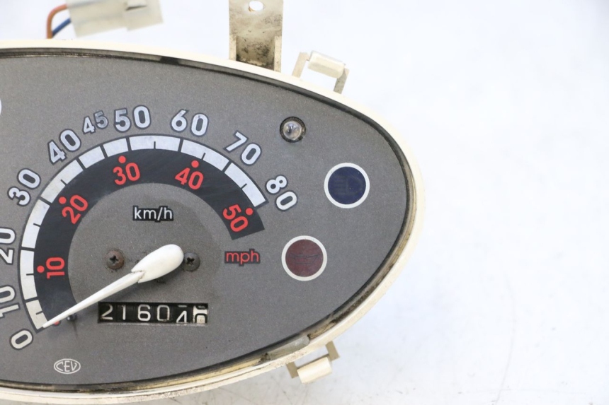 photo de TACHOMETER PEUGEOT VIVACITY 50 (2004 - 2009) - Weitere Ansicht des Artikels