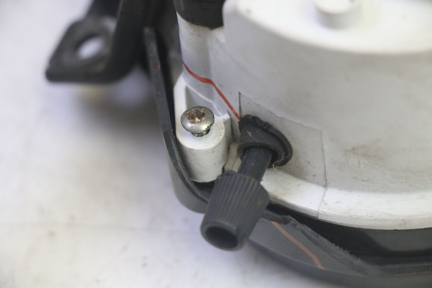 photo de TACHOMETER  DAELIM VJ ROADWIN FI 125 (2008 - 2017) - Zoom auf Komponenten