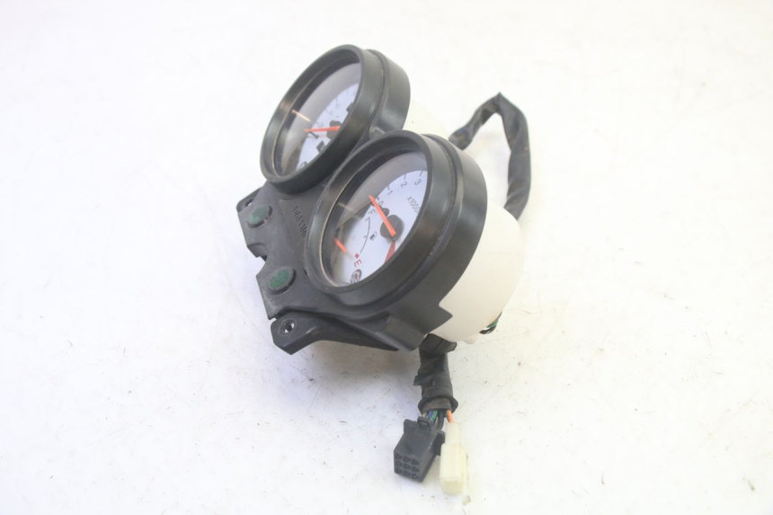 photo de TACHOMETER  DAELIM VJ ROADWIN FI 125 (2008 - 2017) - Oberflächenzustand und Material