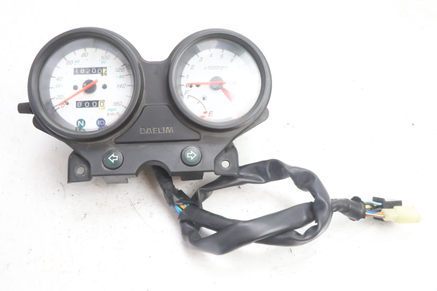 photo de TACHOMETER  DAELIM VJ ROADWIN 125 (2004 - 2007) - Hauptansicht