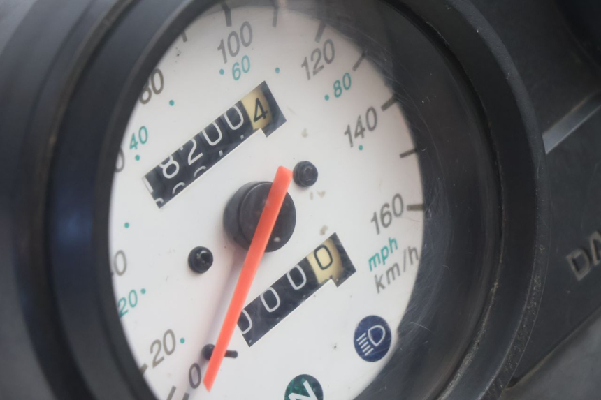 photo de TACHOMETER  DAELIM VJ ROADWIN 125 (2004 - 2007) - Zoom auf Gebrauchszustand