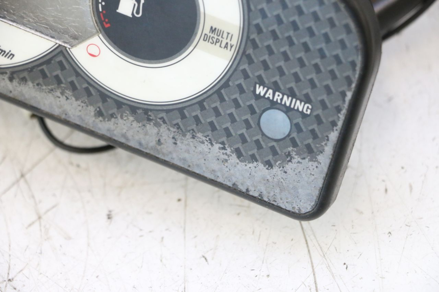photo de TACHOMETER  YAMAHA WAVE RUNNER GP R 1200 (2000 - 2003) - Hochauflösende Nahaufnahme