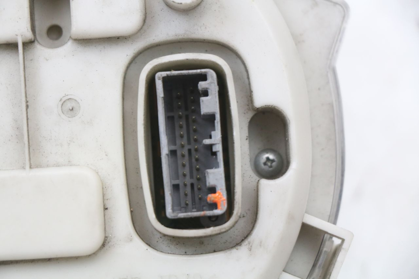 photo de TACHOMETER YAMAHA XMAX X-MAX ABS 125 (2017 - 2020) - Oberflächenzustand und Material