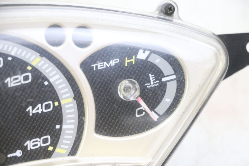 photo de TACHOMETER YAMAHA XMAX X-MAX 125 (2006 - 2009) - Zoom auf Komponenten