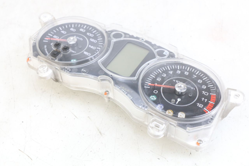 photo de TACHOMETER YAMAHA X-MAX XMAX 125 (2010 - 2013) - Details der Befestigungspunkte