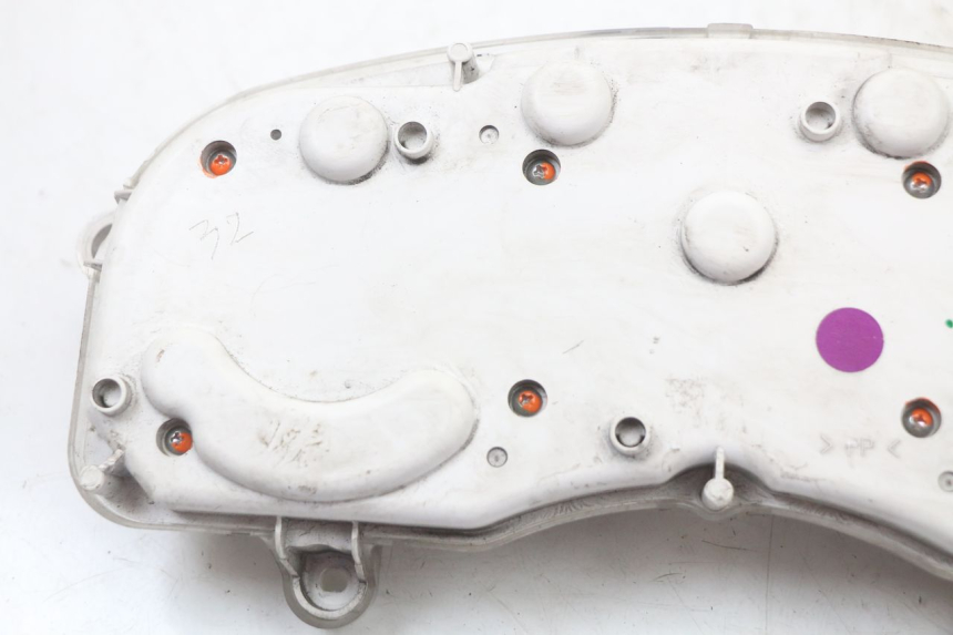 photo de TACHOMETER YAMAHA X-MAX XMAX 125 (2010 - 2013) - Oberflächenzustand und Material