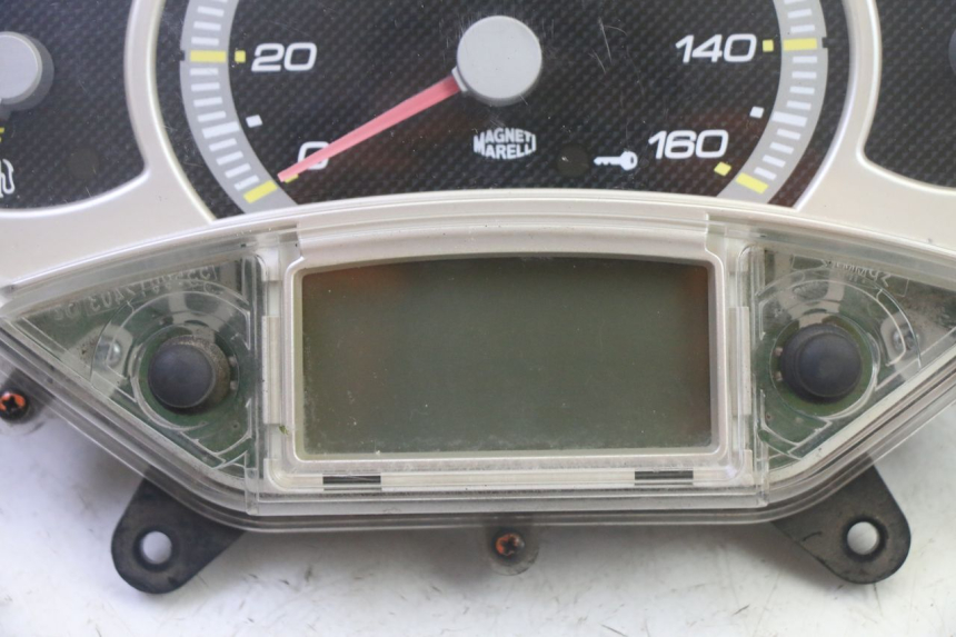 photo de TACHOMETER YAMAHA X-MAX XMAX 250 (2006 - 2009) - Alternative Perspektive