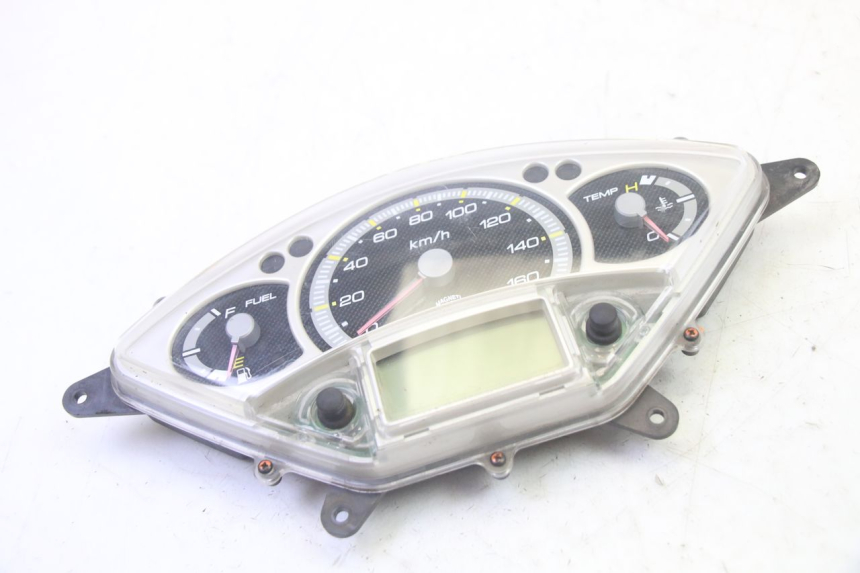 photo de TACHOMETER YAMAHA X-MAX XMAX 250 (2006 - 2009) - Oberflächenzustand und Material
