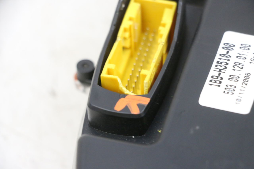 photo de TACHOMETER YAMAHA XMAX X-MAX 125 (2006 - 2009) - Weitere Ansicht des Artikels