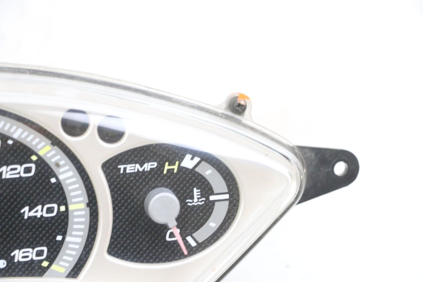 photo de TACHOMETER YAMAHA XMAX X-MAX 125 (2006 - 2009) - Charakteristische Merkmale