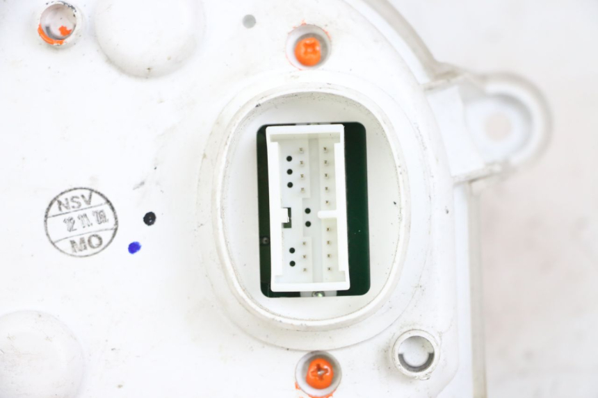 photo de TACHOMETER YAMAHA X-MAX XMAX 125 (2010 - 2013) - Fokus auf die Struktur