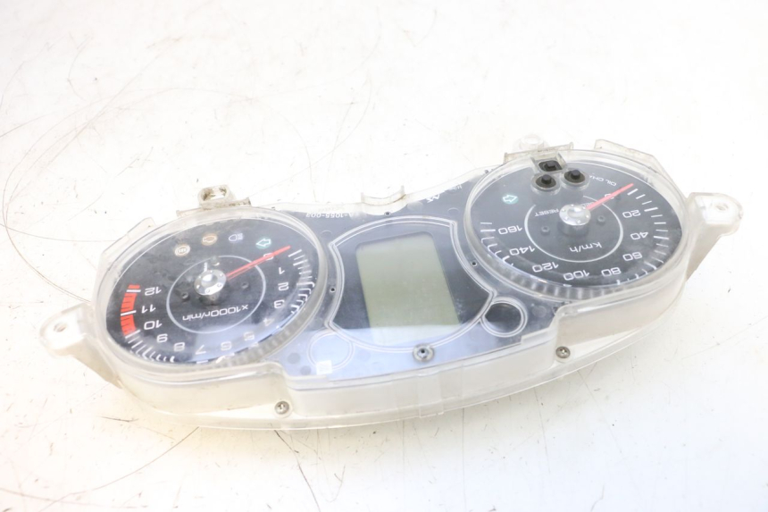 photo de TACHOMETER YAMAHA X-MAX XMAX 125 (2010 - 2013) - Details der Befestigungspunkte