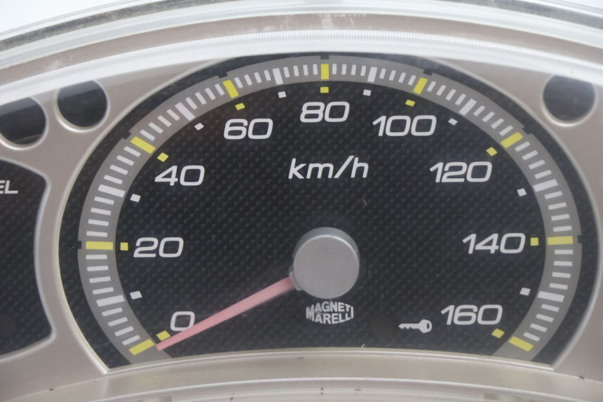 photo de TACHOMETER YAMAHA XMAX X-MAX 125 (2006 - 2009) - Zoom auf Gebrauchszustand