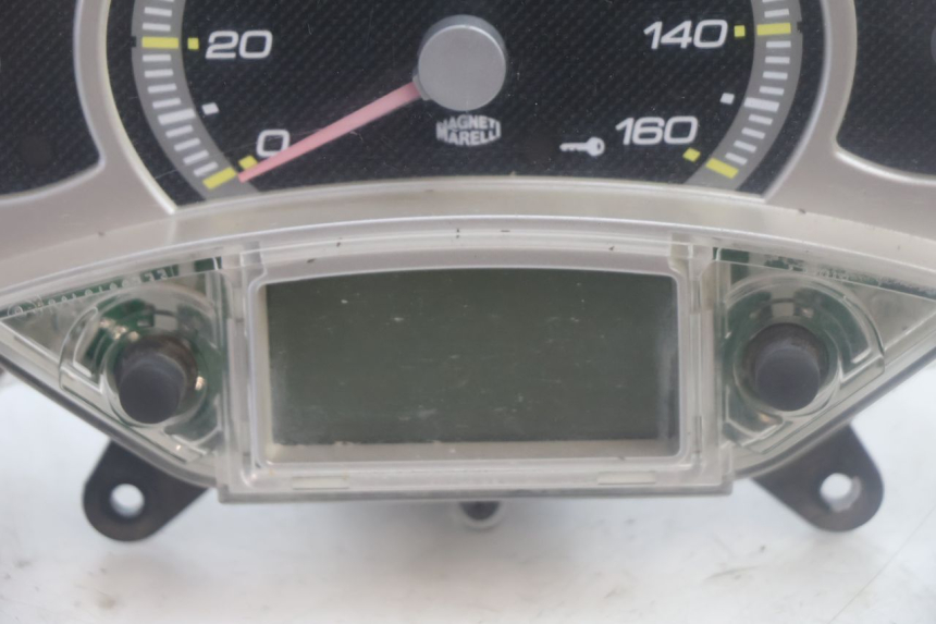 photo de TACHOMETER YAMAHA XMAX X-MAX 125 (2006 - 2009) - Technische Nahaufnahme