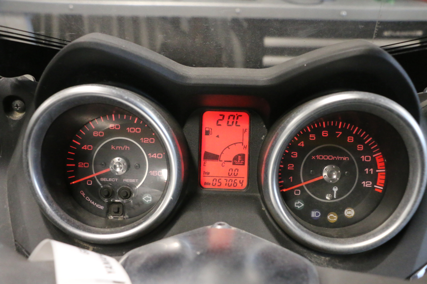 photo de TACHOMETER YAMAHA X-MAX XMAX 125 (2010 - 2013) - Technische Nahaufnahme