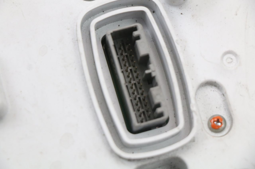 photo de TACHOMETER PIAGGIO X10 125 (2012 - 2017) - Zoom auf Komponenten