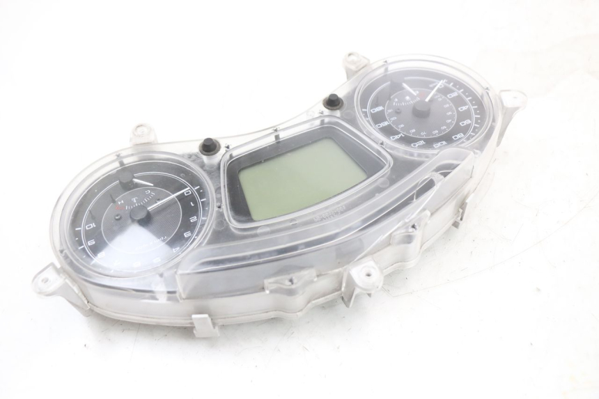 photo de TACHOMETER PIAGGIO X10 125 (2012 - 2017) - Details der Befestigungspunkte
