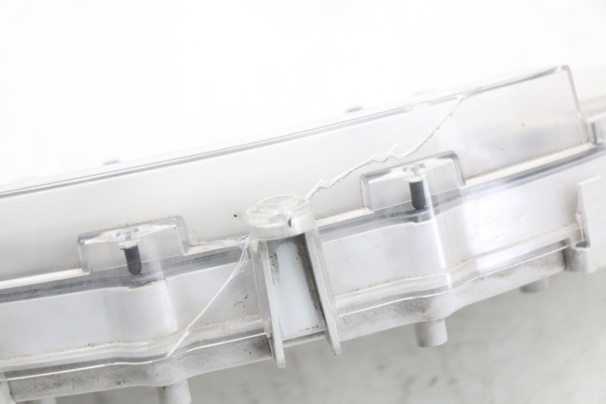 photo de TACHOMETER PIAGGIO X10 125 (2012 - 2017) - Oberflächenzustand und Material