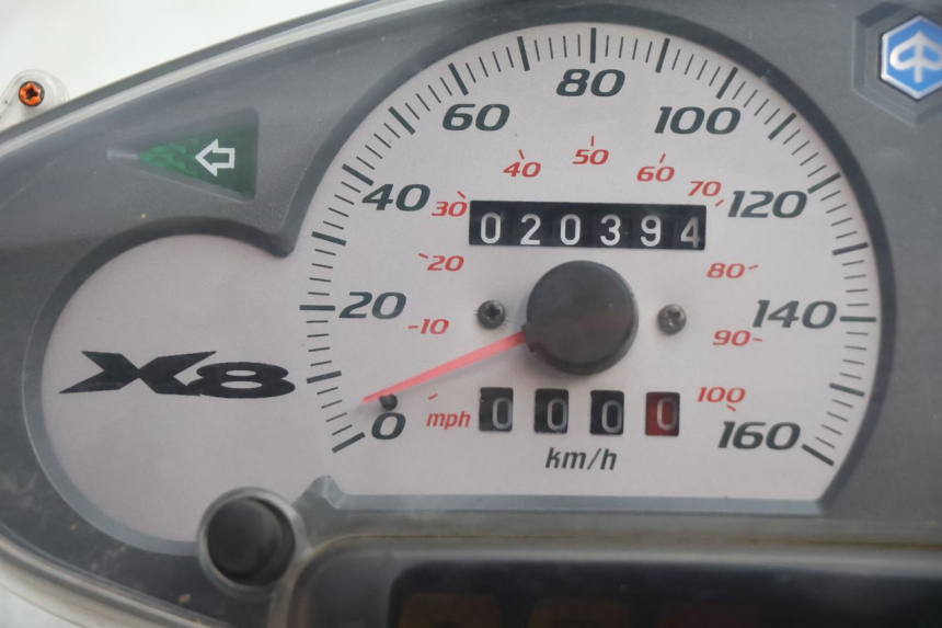 photo de TACHOMETER  PIAGGIO X8 STREET 125 (2006 - 2007) - Detailansicht des Bauteils