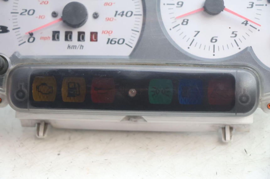 photo de TACHOMETER  PIAGGIO X8 STREET 125 (2006 - 2007) - Technische Nahaufnahme