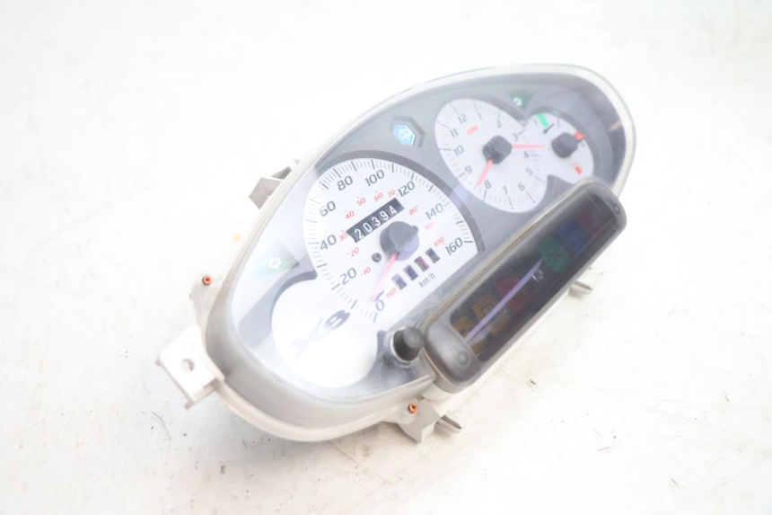 photo de TACHOMETER  PIAGGIO X8 STREET 125 (2006 - 2007) - Gesamtansicht des Produkts
