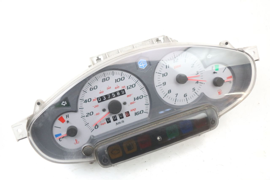 photo de TACHOMETER PIAGGIO X8 125 (2004 - 2007) - Hauptansicht