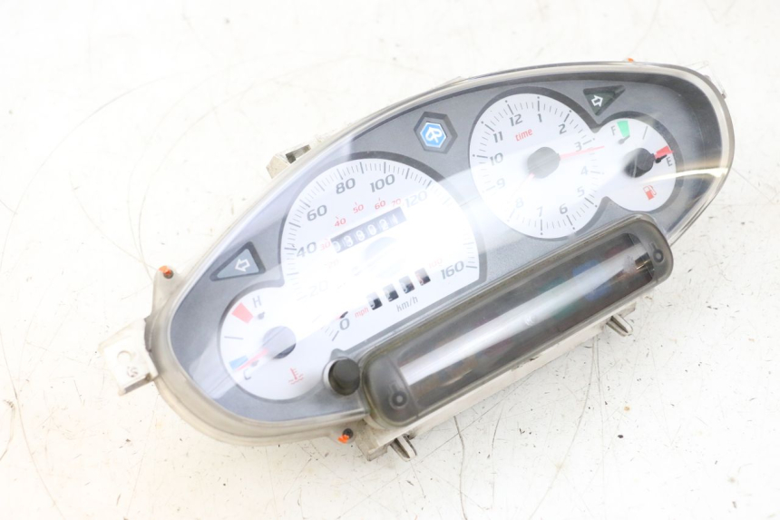 photo de TACHOMETER PIAGGIO X8 125 (2004 - 2007) - Weitere Ansicht des Artikels