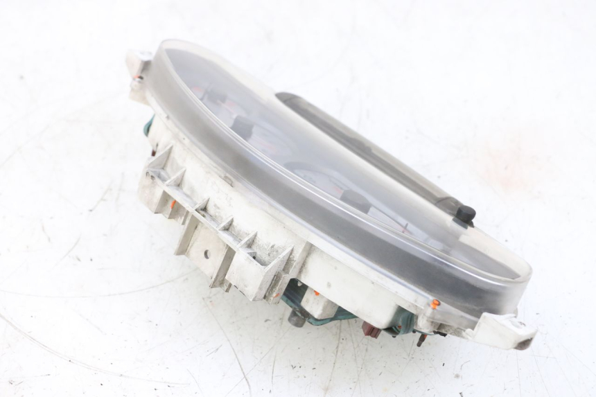 photo de TACHOMETER PIAGGIO X8 125 (2004 - 2007) - Oberflächenzustand und Material